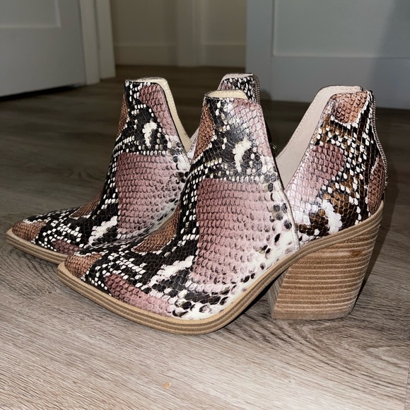 Vince Camuto Gigietta snake embossed leather boot - Picture 3 of 8